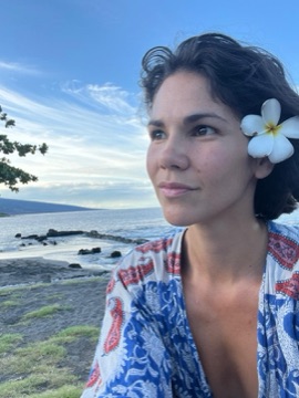 Chata van den Akker — Emotional Alchemist Facilitator